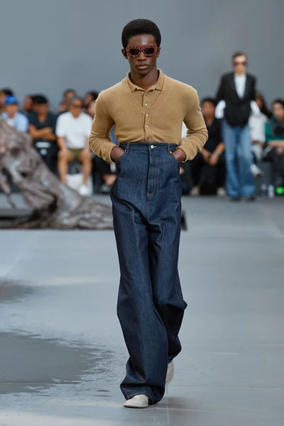 Look 38